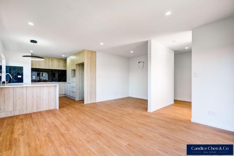 Photo of property in 74b Awaroa Road, Sunnyvale, Auckland, 0612