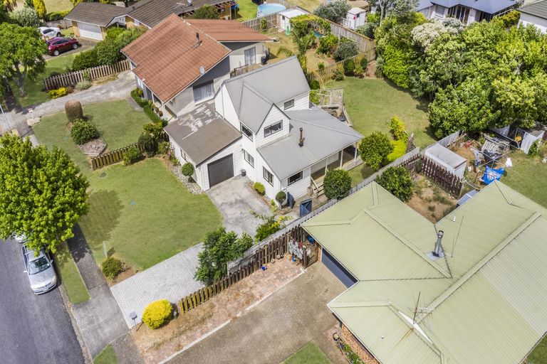 Photo of property in 15 Green Lane, Pukekohe, 2120