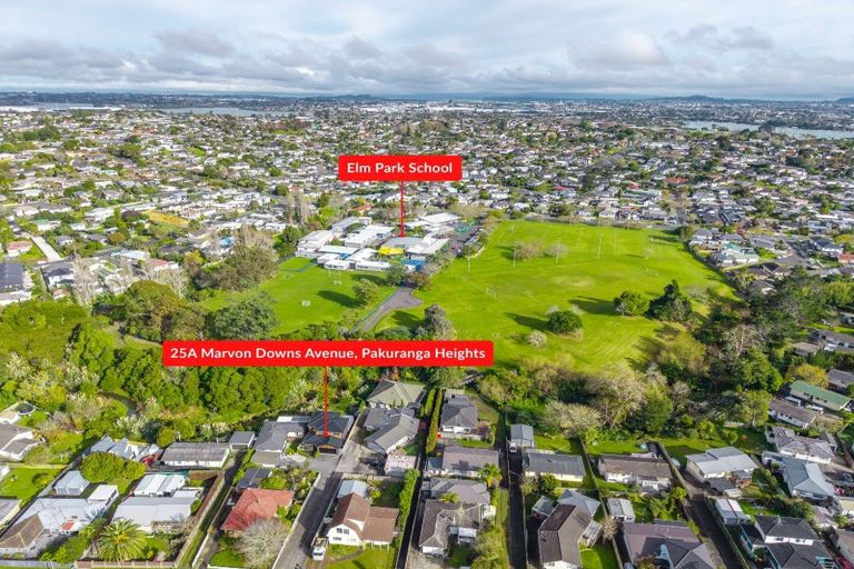 Photo of property in 25a Marvon Downs Avenue, Pakuranga Heights, Auckland, 2010