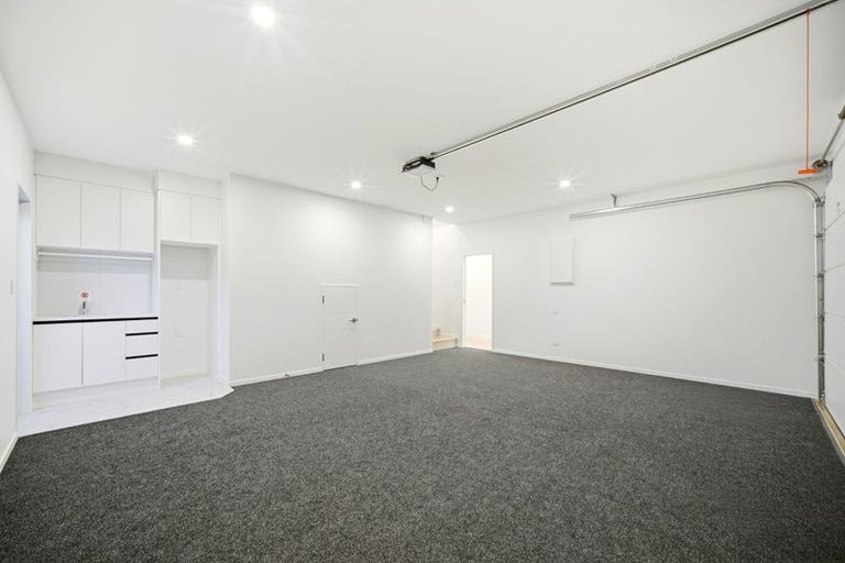 Photo of property in 32 Streamview Way, Long Bay, 0792