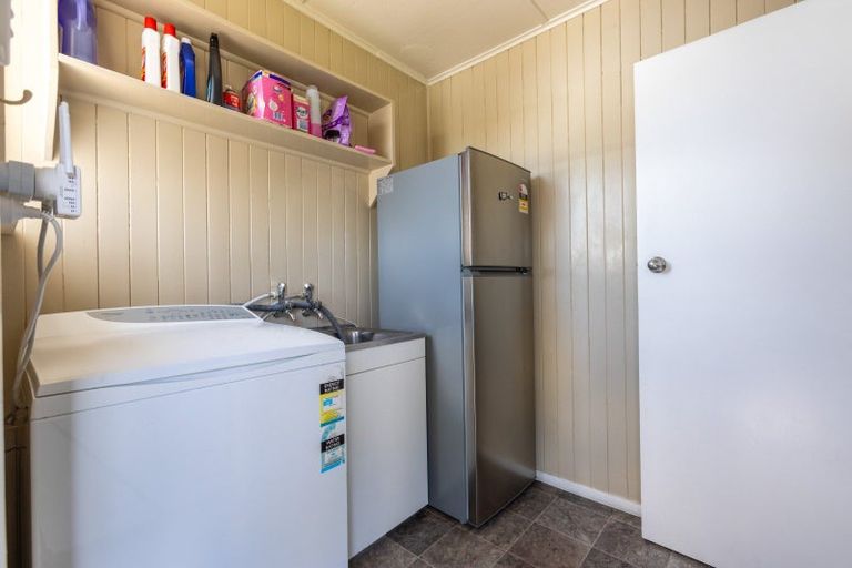 Photo of property in 10 Collett Street, Dannevirke, 4930