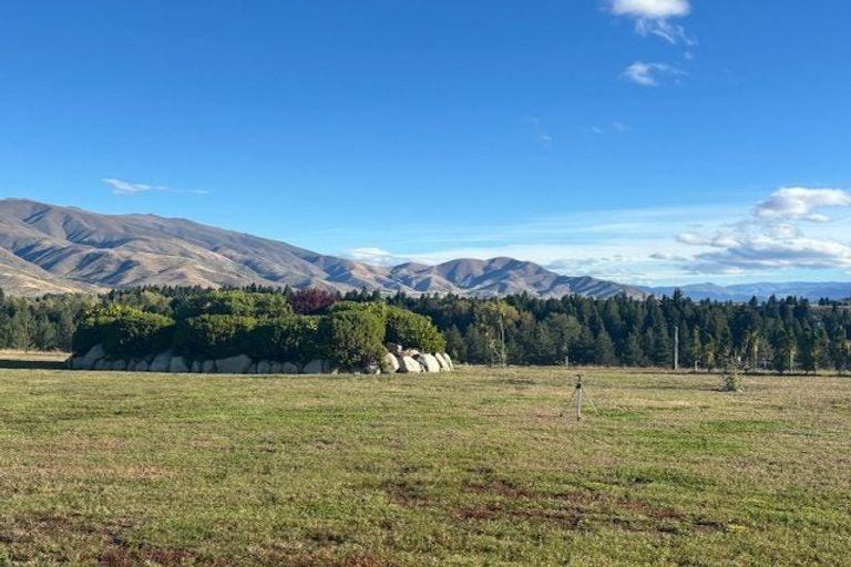 Photo of property in 19 The Drive, Twizel, 7999