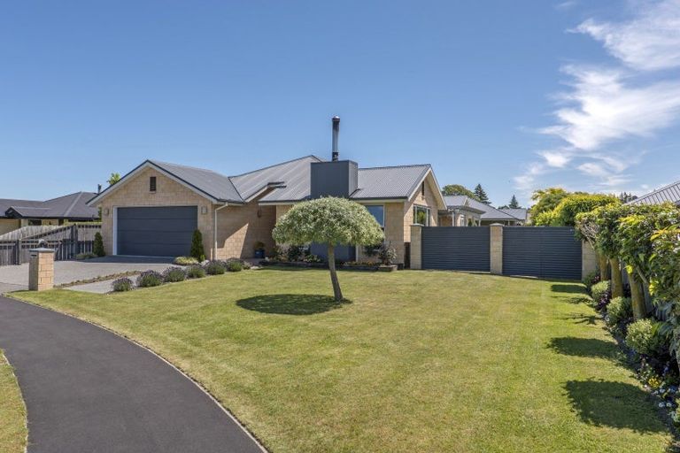 Photo of property in 10 Pemberton Drive, Darfield, 7510