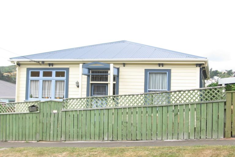 Photo of property in 45 Rhine Street, Island Bay, Wellington, 6023