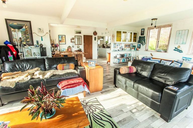 Photo of property in 26 Smith Street, Raglan, 3225