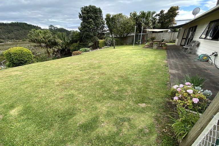 Photo of property in 152 Mayfair Avenue, Whangamata, 3620