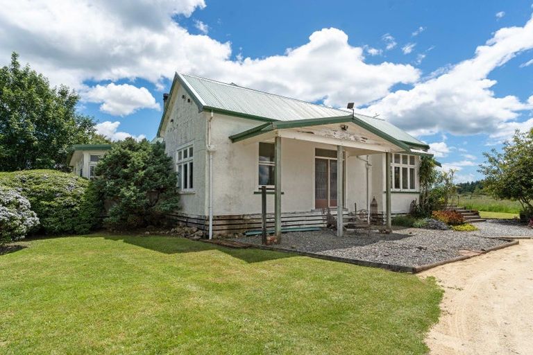 Photo of property in 56 Parkers Road, West Taratahi, Carterton, 5791