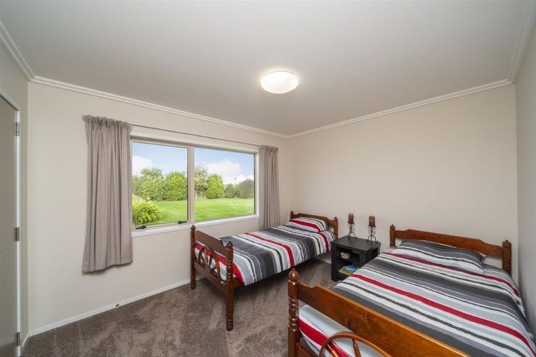 Photo of property in 8 Larlin Heights, Hawera, 4675