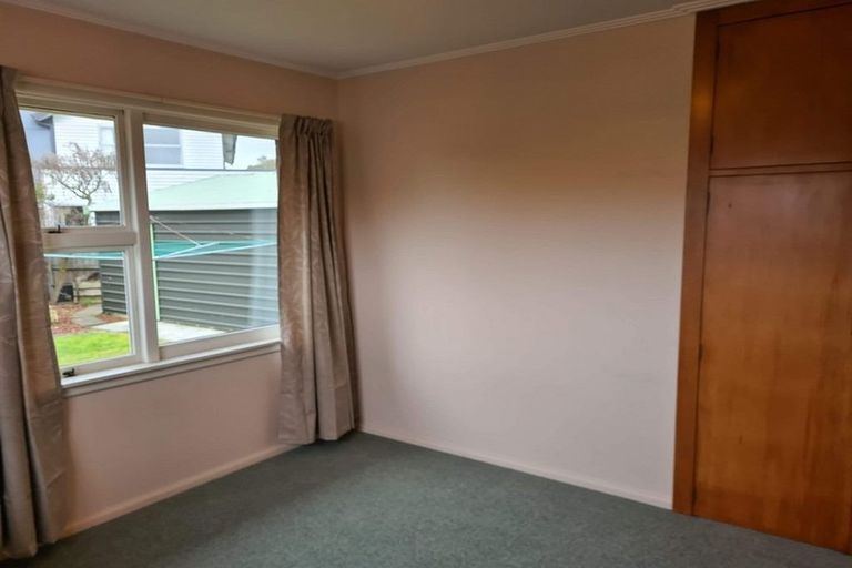 Photo of property in 12 Clouston Street, Saint Martins, Christchurch, 8022