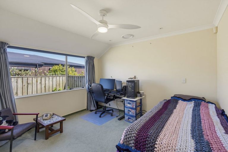 Photo of property in 111 Milne Drive, Paraparaumu, 5032