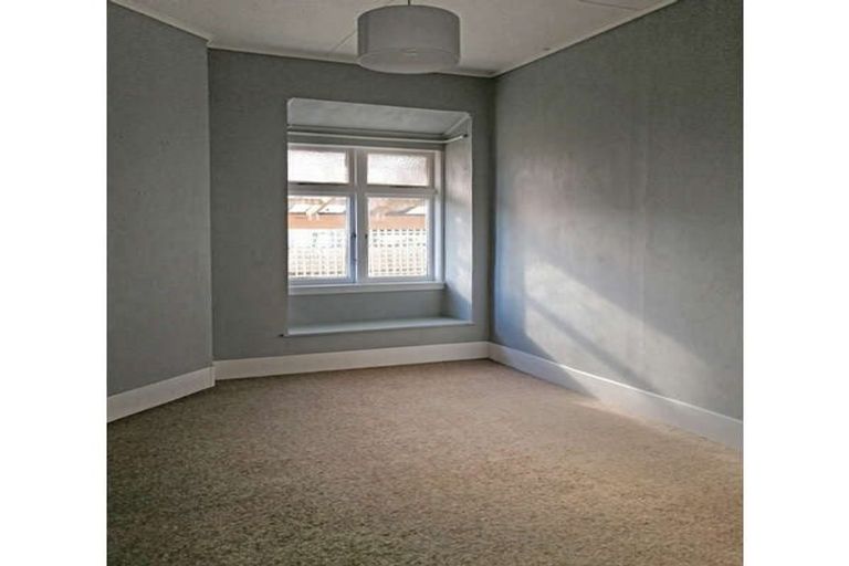 Photo of property in 66 Queen Street West, Levin, 5510