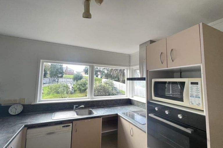Photo of property in 30 Ramillies Place, Glenfield, Auckland, 0629