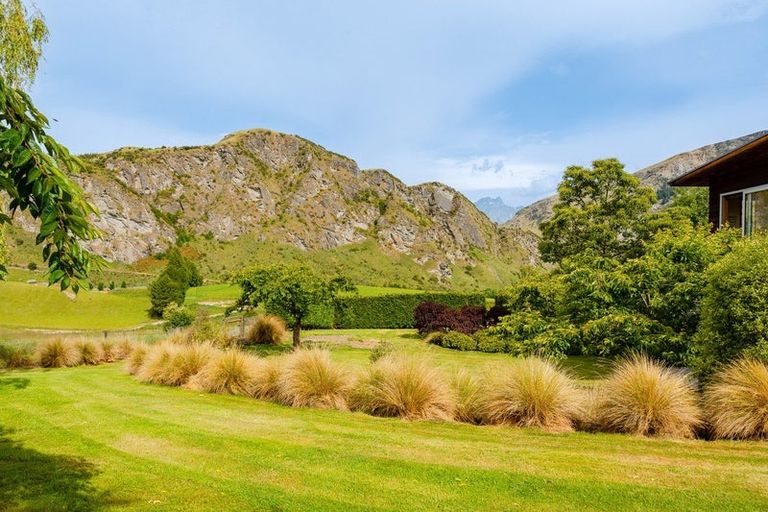 Photo of property in 17 Littles Road, Coronet Peak, Queenstown, 9371