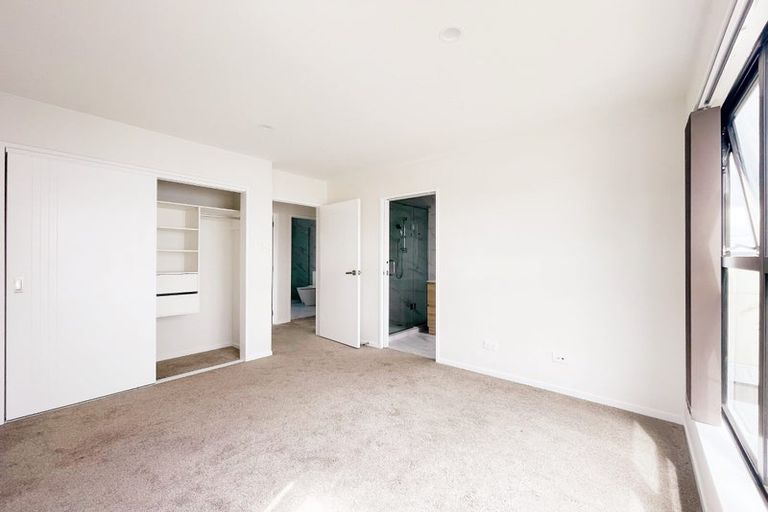 Photo of property in 1a Putiputi Way, Papakura, 2110