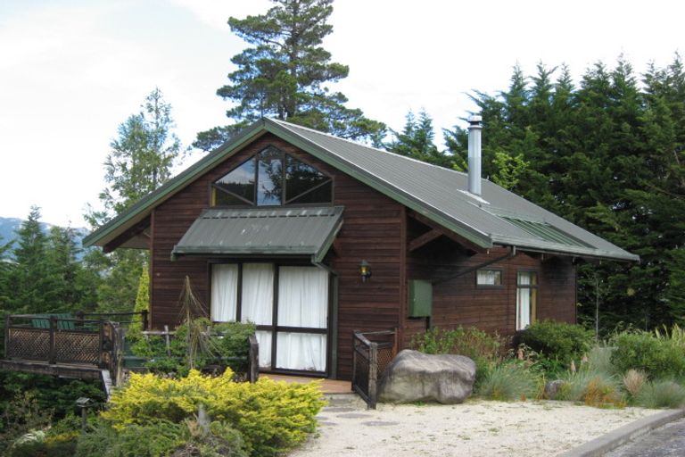 Photo of property in 76 Chalet Crescent, Hanmer Springs, 7334