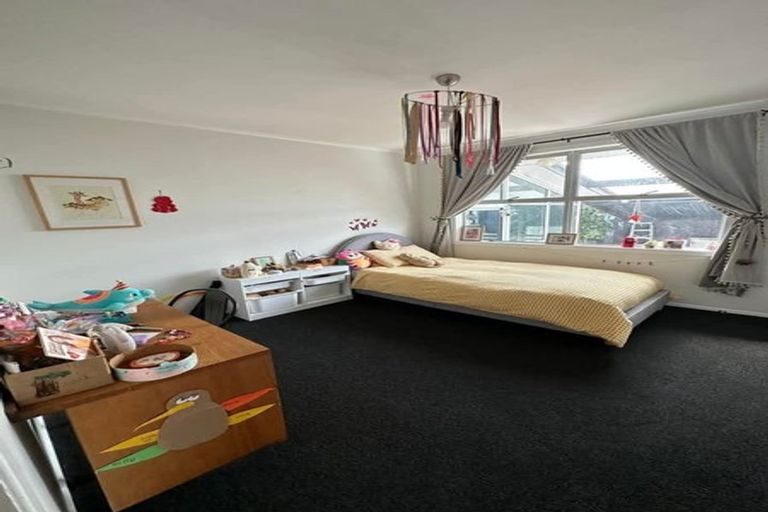 Photo of property in 30 Grendon Road, Titirangi, Auckland, 0604