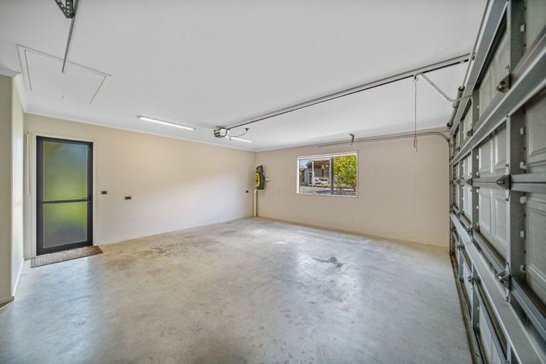 Photo of property in 131 Foster Road, Kumeu, 0891