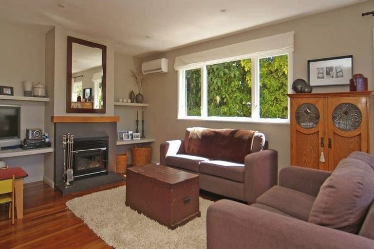 Photo of property in 30 Spencer Street, Crofton Downs, Wellington, 6035