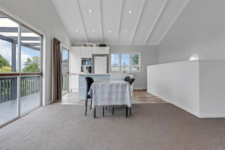 Photo of property in 21 Estuary Road, Weymouth, Auckland, 2103