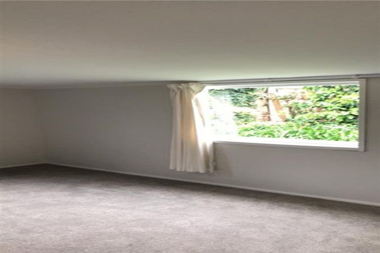 Photo of property in 30 Silverstone Place, Henderson, Auckland, 0612