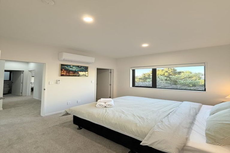 Photo of property in 584e Beach Road, Rothesay Bay, Auckland, 0630