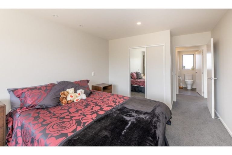 Photo of property in 1/49 Castletown Place, New Brighton, Christchurch, 8083