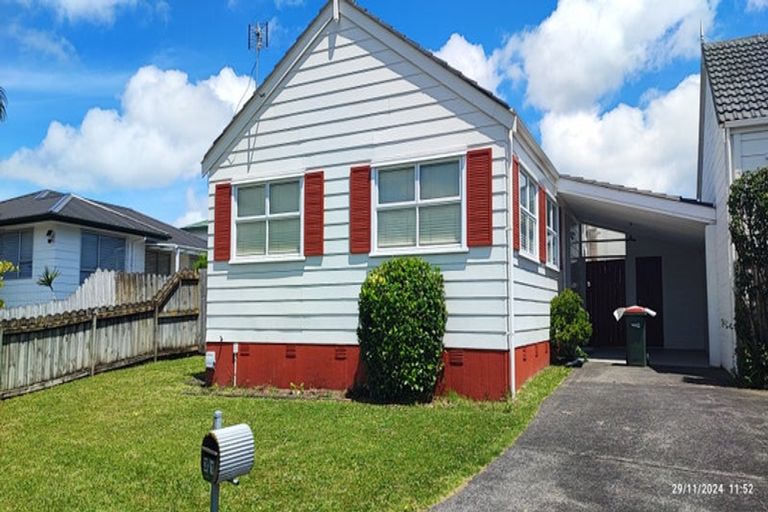 Photo of property in 3/1 Tomintoul Place, Highland Park, Auckland, 2010
