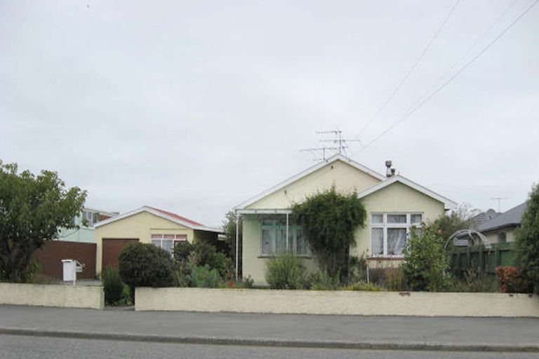 Photo of property in 129 Mcmurdo Street, Tinwald, Ashburton, 7700