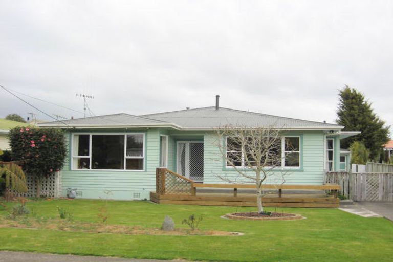 Photo of property in 11 Chester Street, Levin, 5510