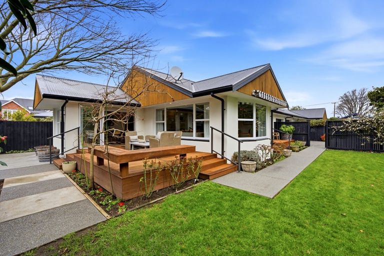 Photo of property in 14b Searells Road, Strowan, Christchurch, 8052