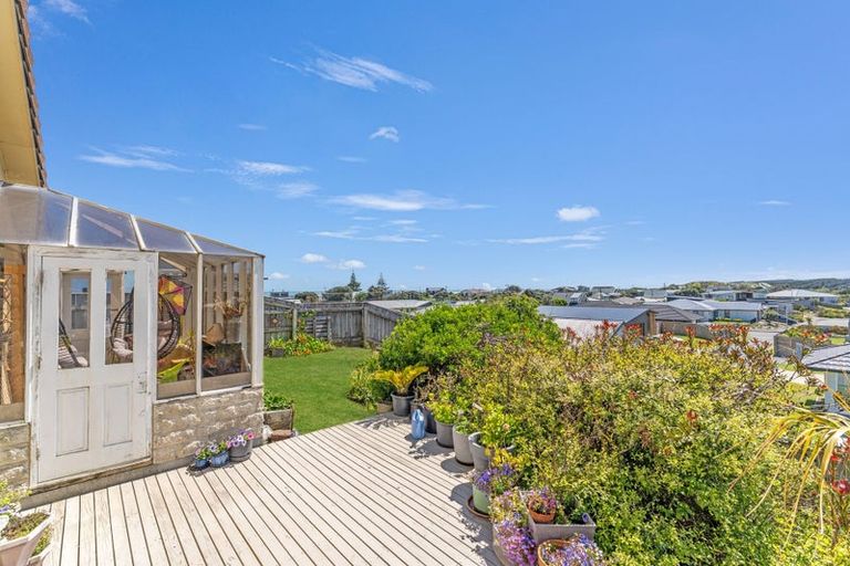 Photo of property in 14 Koromiko Street, Otaki Beach, Otaki, 5512