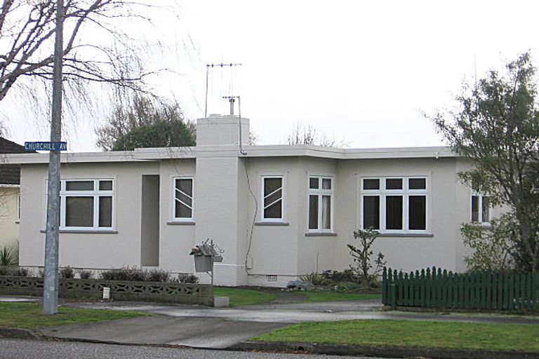 Photo of property in 93 Churchill Avenue, Hokowhitu, Palmerston North, 4410