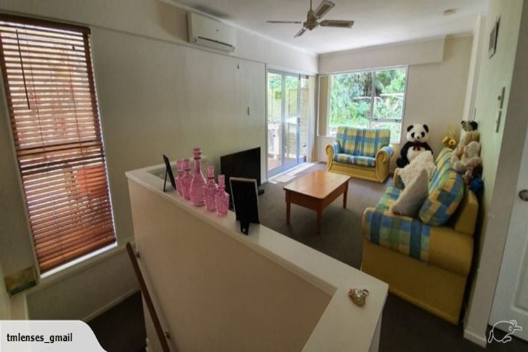 Photo of property in 2/29 Rosecamp Road, Beach Haven, Auckland, 0626