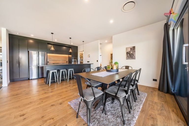 Photo of property in 13 Mount Marua Way, Timberlea, Upper Hutt, 5018