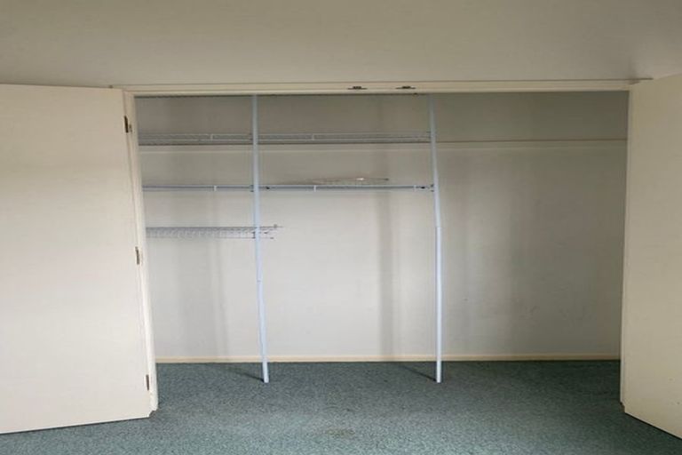 Photo of property in 140/2 Armoy Drive, East Tamaki, Auckland, 2016