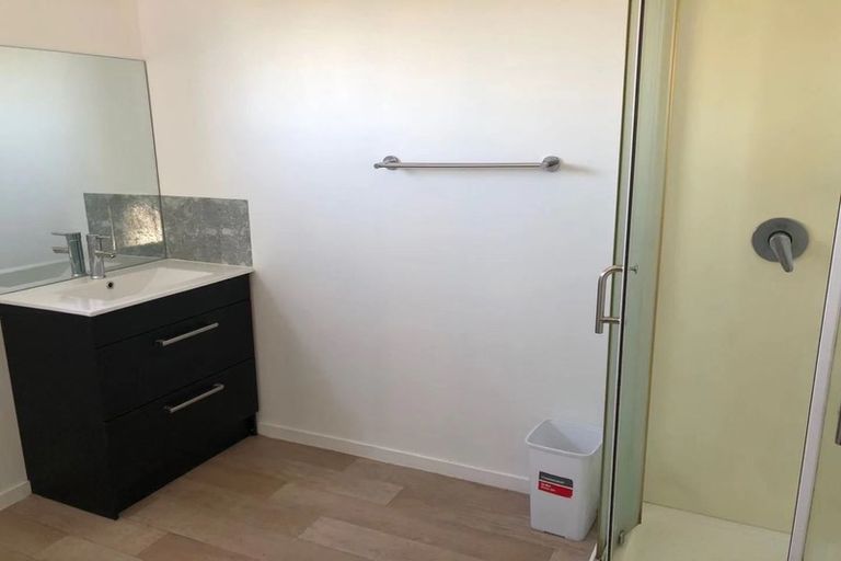 Photo of property in 23 Downsview Road, Pakuranga Heights, Auckland, 2010