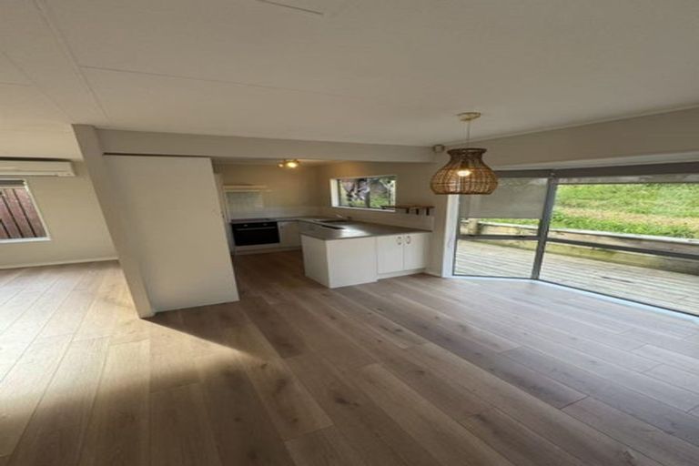 Photo of property in 81 Kemp Road, Massey, Auckland, 0614