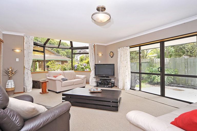 Photo of property in 1 Wincanton Place, Awapuni, Palmerston North, 4412