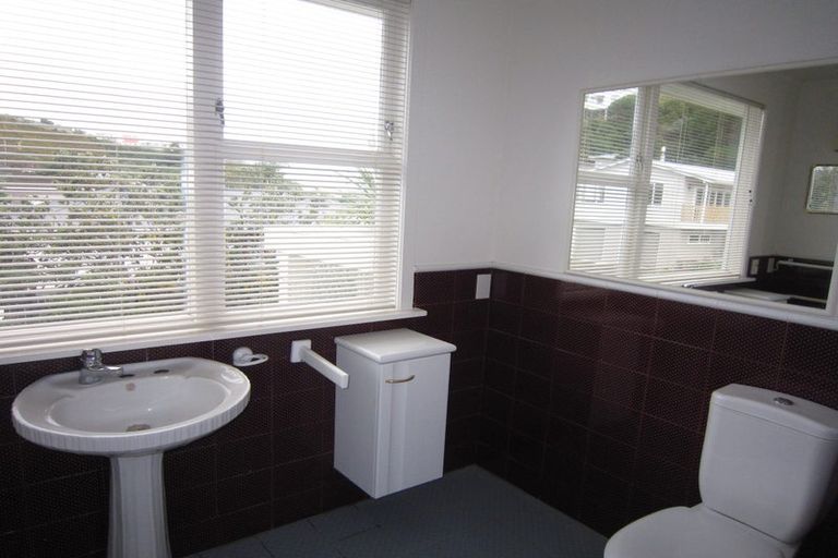 Photo of property in 2 Foyle Street, Island Bay, Wellington, 6023