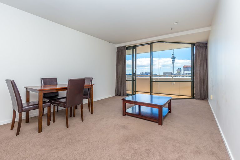 Photo of property in 22 Beresford Street, Bayswater, Auckland, 0622