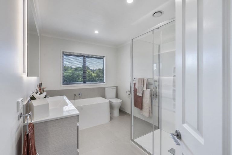 Photo of property in 205 Heta Road, Merrilands, New Plymouth, 4312