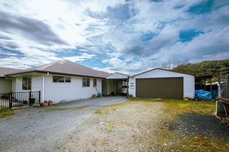 Photo of property in 15 Main Street, Reefton, 7830