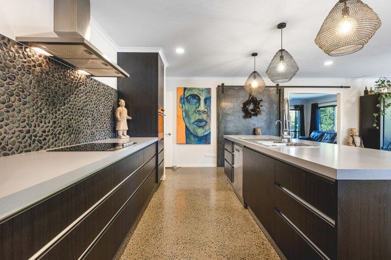 Photo of property in 10 Cooke Farm Grove, Waiwhakaiho, New Plymouth, 4312