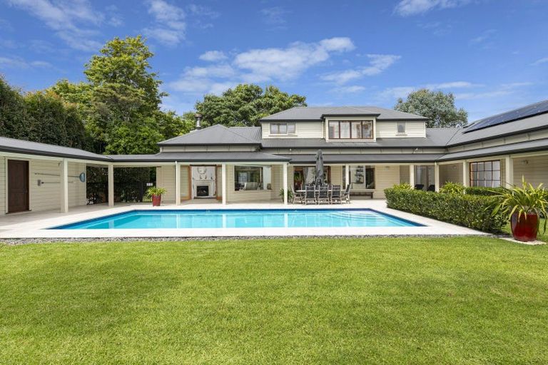 Photo of property in 174 Upper Harbour Drive, Greenhithe, Auckland, 0632