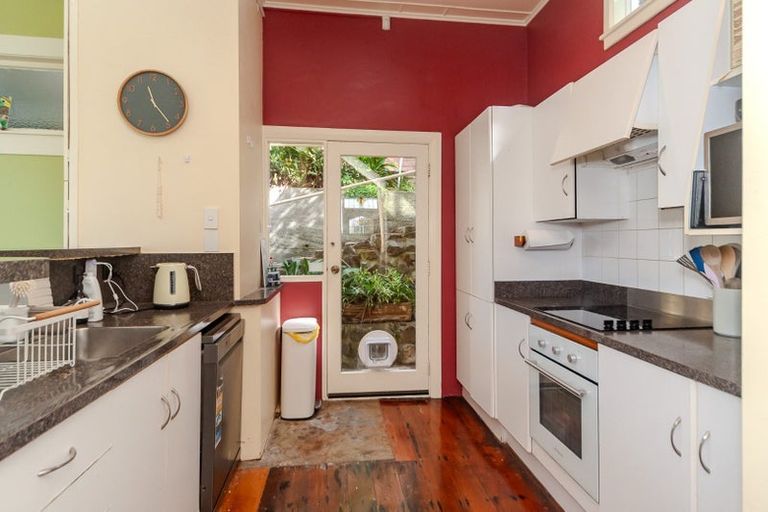 Photo of property in 118 Ohiro Road, Brooklyn, Wellington, 6021