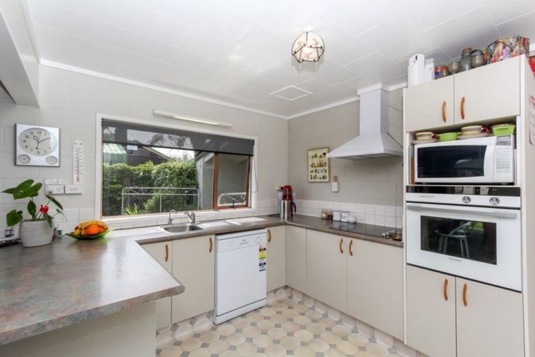 Photo of property in 6 Iwa Iti Street, Waitara, 4320