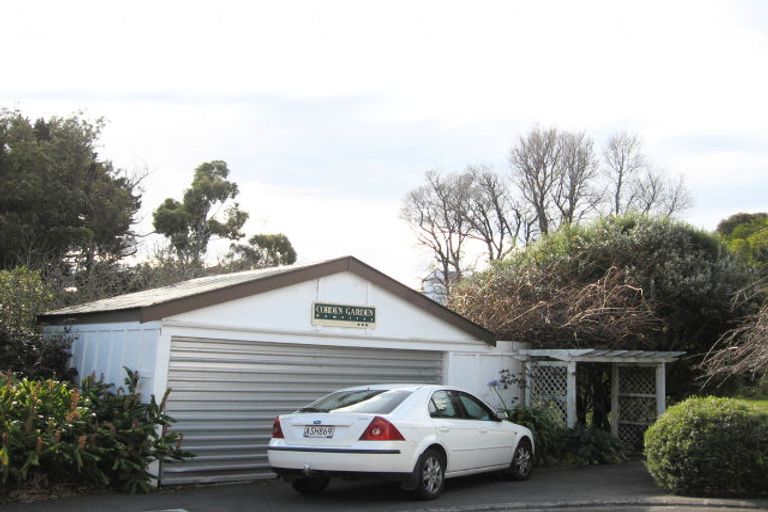 Photo of property in 1 Cobden Crescent, Bluff Hill, Napier, 4110