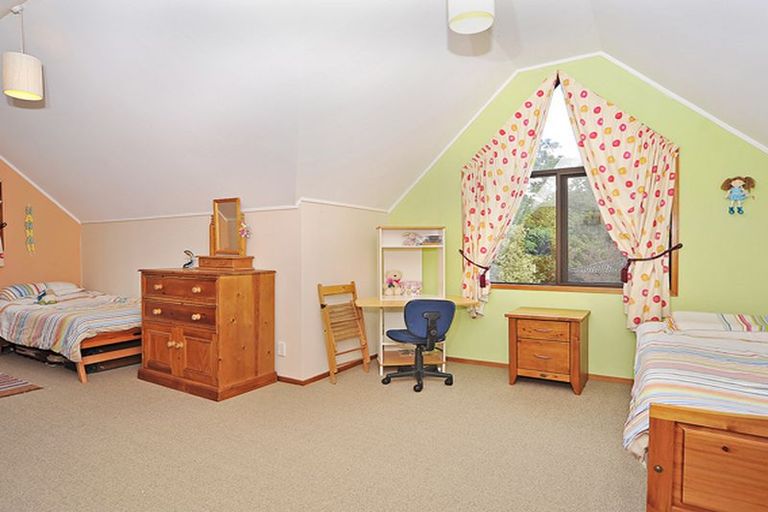 Photo of property in 1 Wincanton Place, Awapuni, Palmerston North, 4412