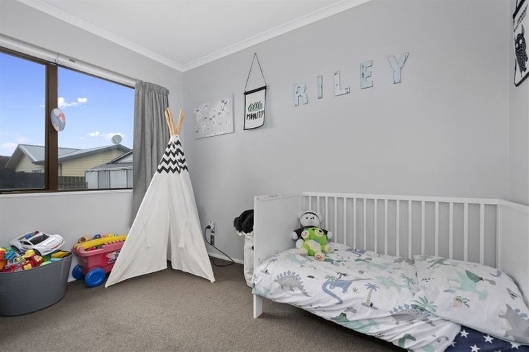 Photo of property in 33b Doncaster Drive, Papamoa Beach, Papamoa, 3118