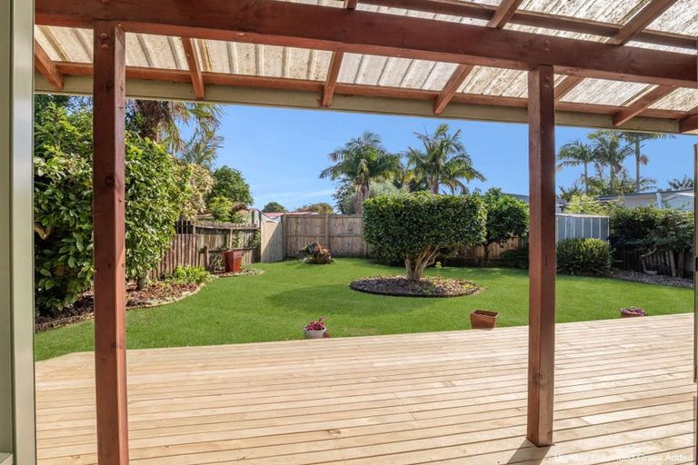 Photo of property in 1/114 The Circle, Manly, Whangaparaoa, 0930